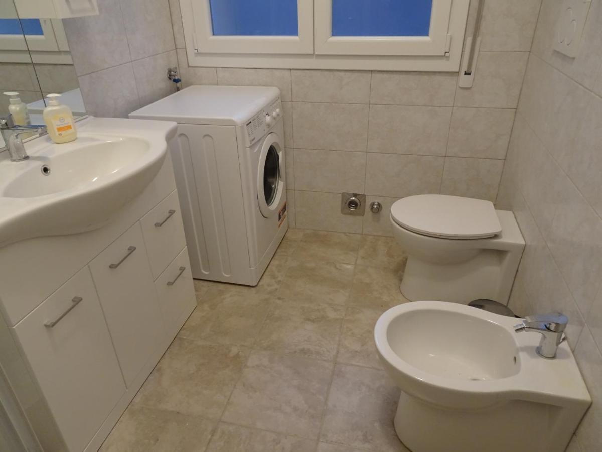 Trilocale Alla Lunetta Apartman Bologna Kültér fotó