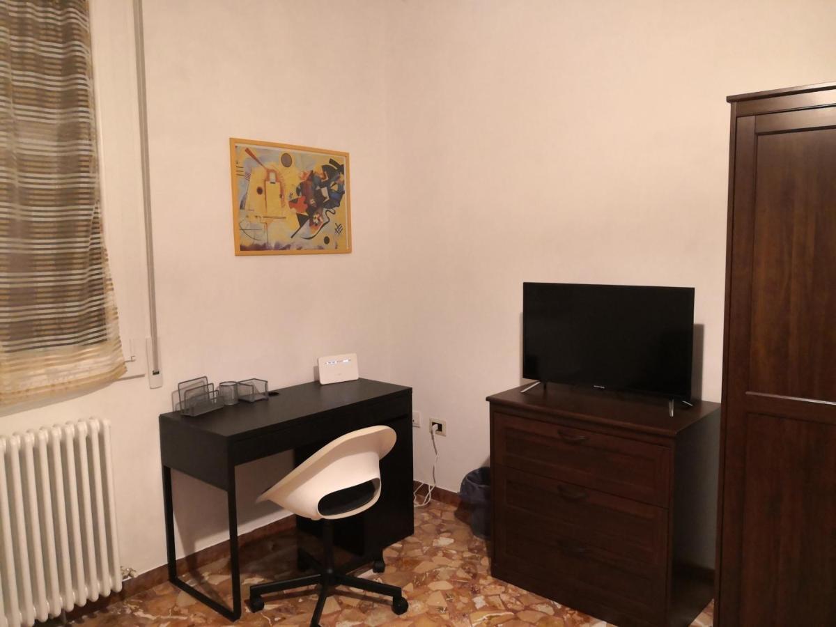 Trilocale Alla Lunetta Apartman Bologna Kültér fotó